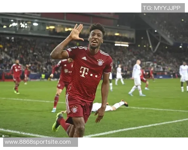 科曼29岁庆祝名宿身份感恩拜仁邀请重返母队致敬仪式